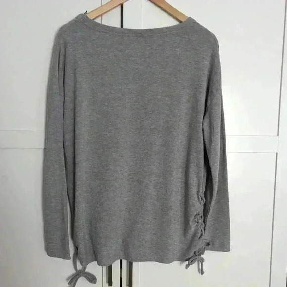 CHASER | Women's Grey Lightweight  Long Sleeve Romance Sweater Size M - Picture 2 of 3